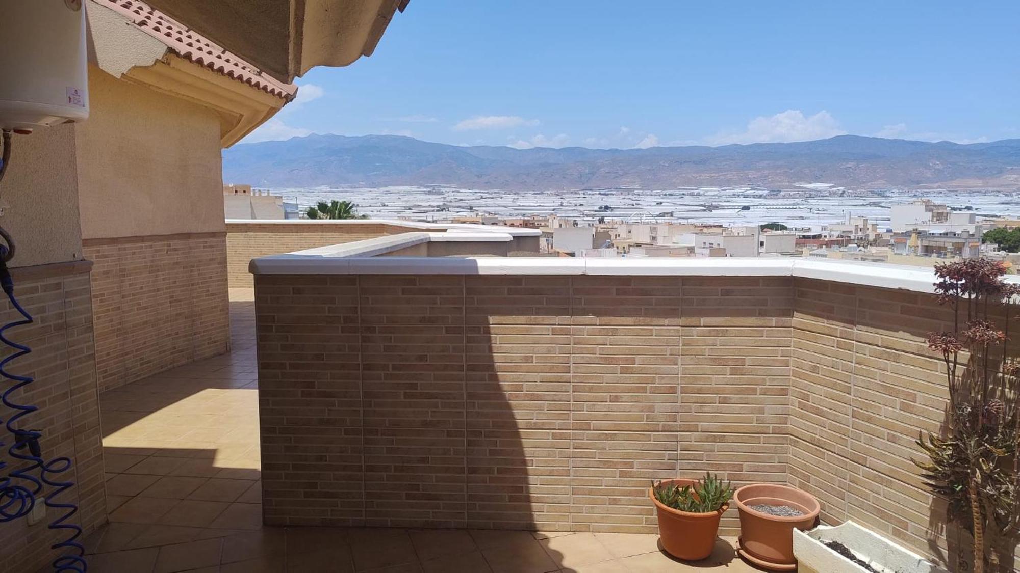 Atico En El Centro Roquetas De Vacaciones Garaje Solo Si Esta Disponible Appartement Roquetas de Mar